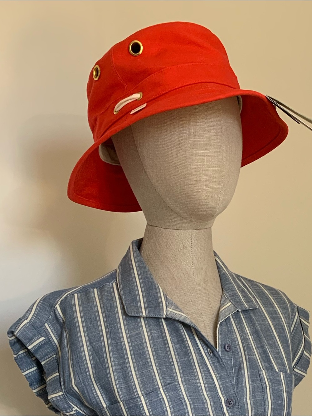 NWT Tilley Heritage Bucket Hat, red, 7 5/8, XL